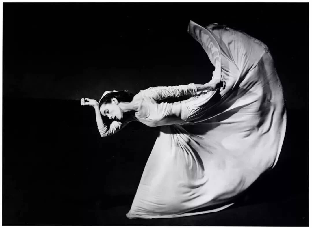 赫本、梦露……50张最美经典女性黑白照